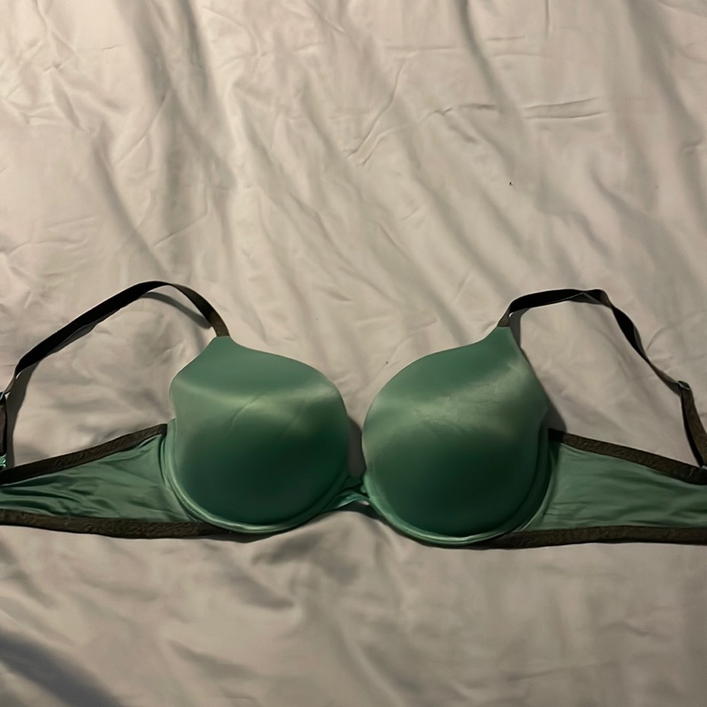 Victoria’s Secret padded perfect coverage sz 38C